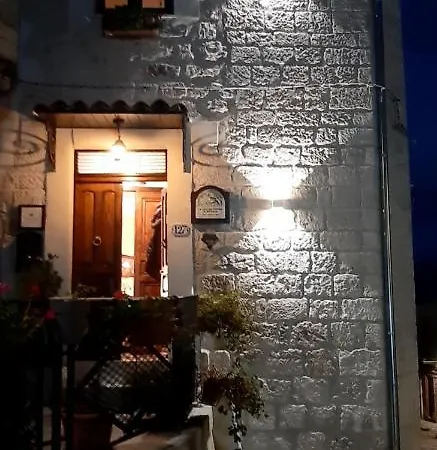 Alojamento de Acomodação e Pequeno-almoço La Casa Del Pittore Di Petralia