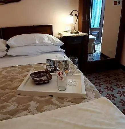 Alojamento de Acomodação e Pequeno-almoço La Casa Del Pittore Di Petralia