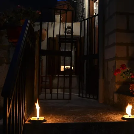 La Casa Del Pittore Di Petralia Alojamento de Acomodação e Pequeno-almoço